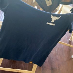 Men’s Under Armour Shirt size small